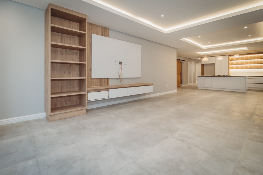 4 Bedroom Property for Sale in Denver Park Western Cape